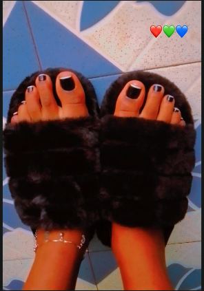 Gel pedicure finish